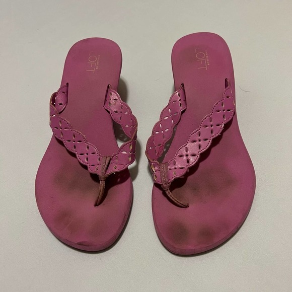 5/ $25 Ann Taylor Loft Purple Pink Wedge Flip Flop 7 - Picture 1 of 4